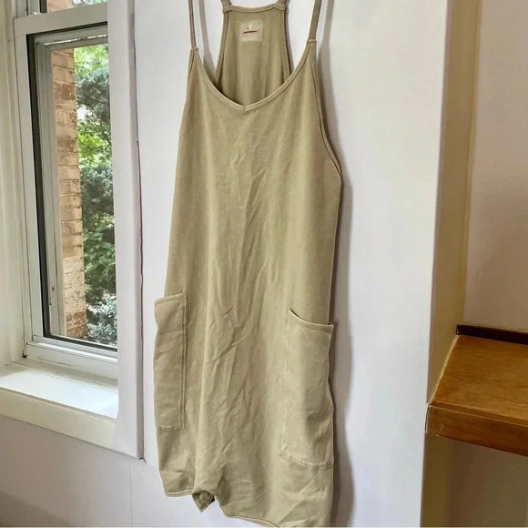 New Free People Movement Hot Shot Romper Onesie Kelp Taupe Tan XS - Picture 8 of 10